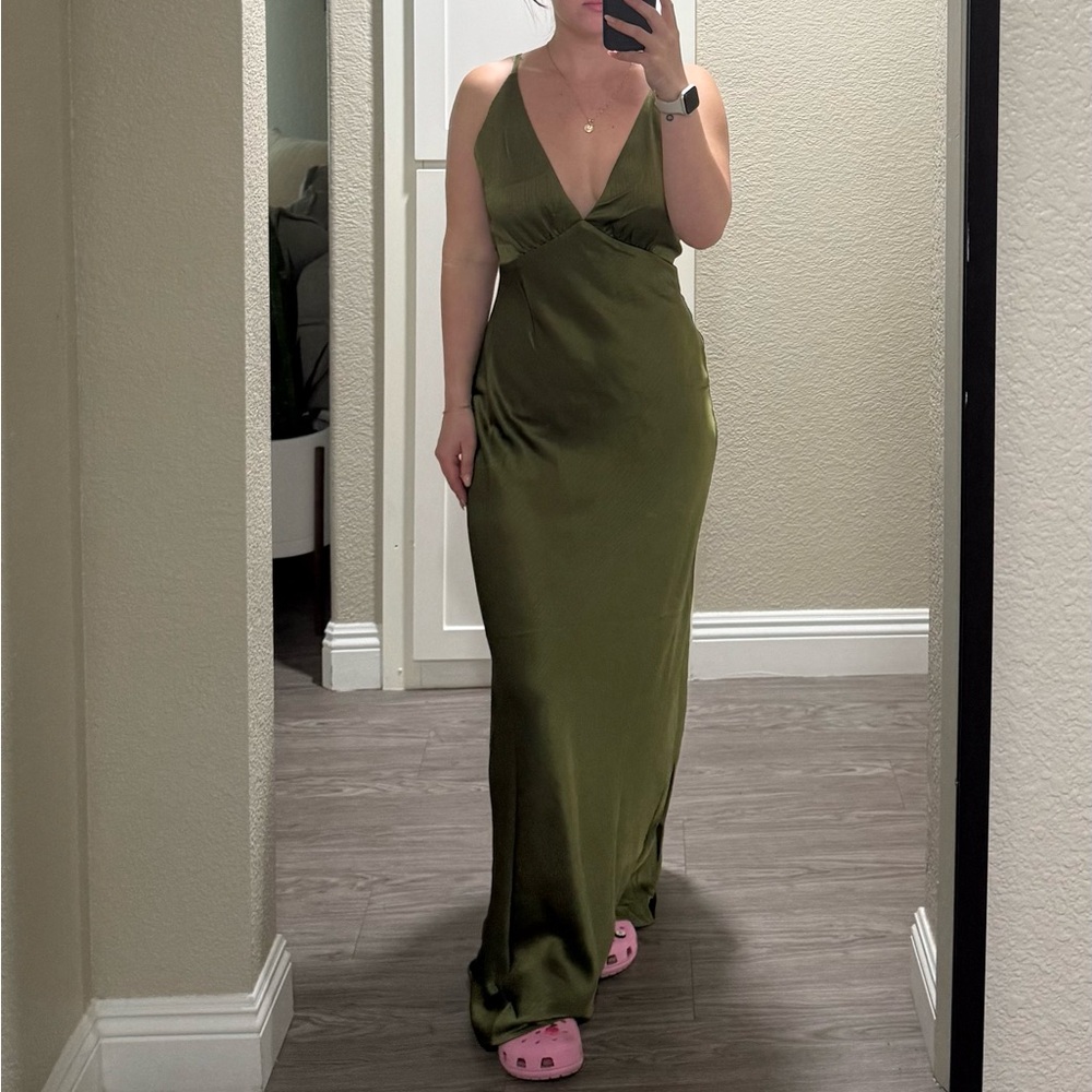 Babyboo Anja Elegant Olive Green Maxi Dress
